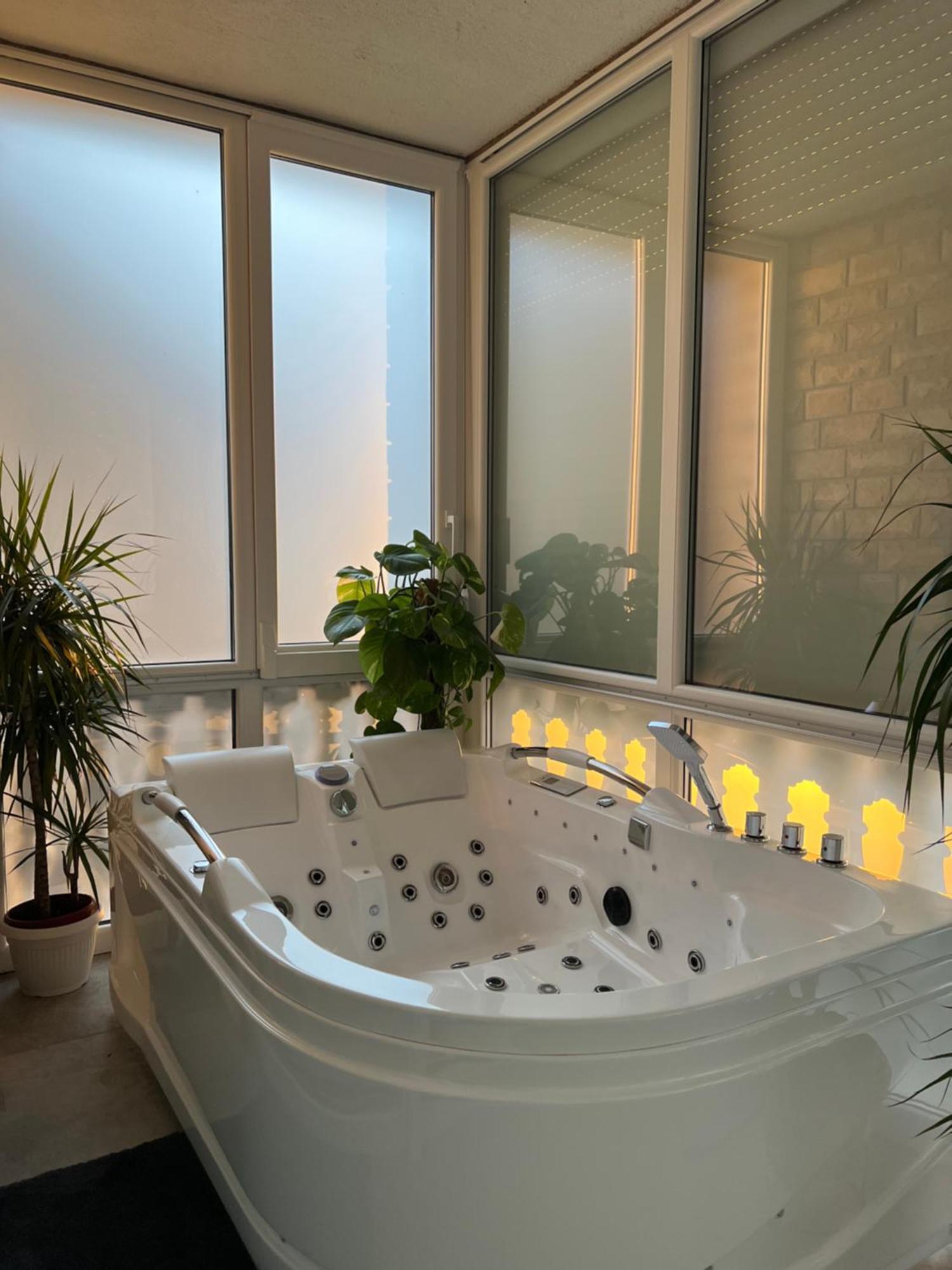 Luxrooms - Hotel Type With Private Jacuzzi 别洛瓦尔 外观 照片